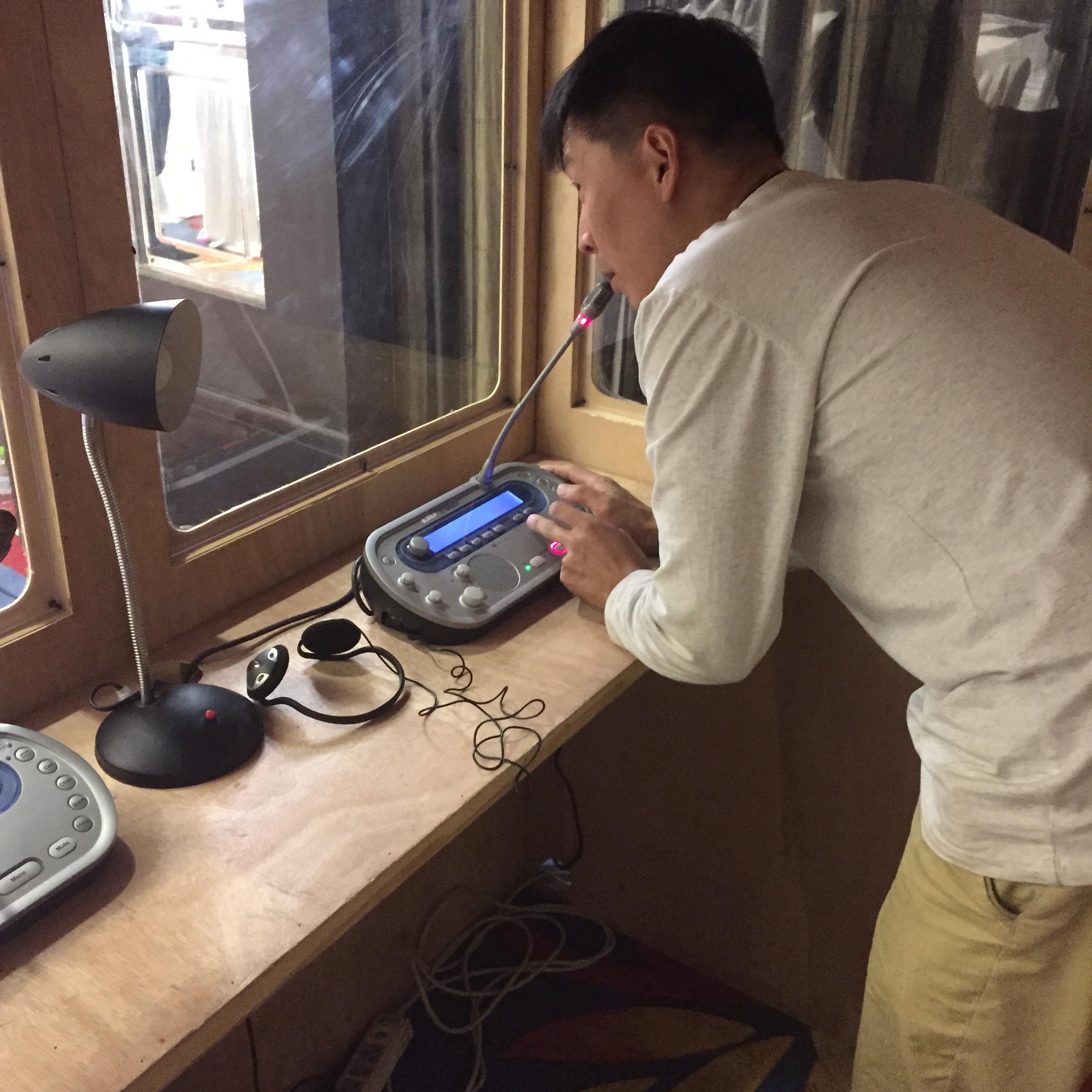 專業(yè)的英語同聲傳譯收費(fèi)是多少？按什么收費(fèi)？