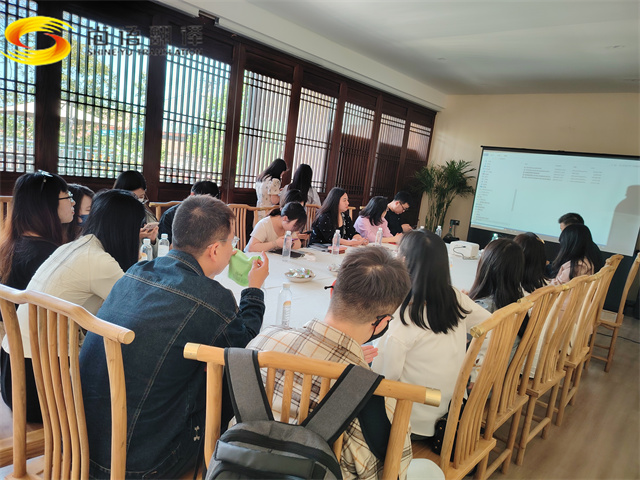 專(zhuān)業(yè)英語(yǔ)翻譯|專(zhuān)業(yè)英語(yǔ)翻譯|翻譯之路,砥礪前行,共繪未來(lái)藍(lán)圖